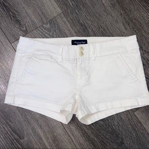 American Eagle White Shorts “Stretch”